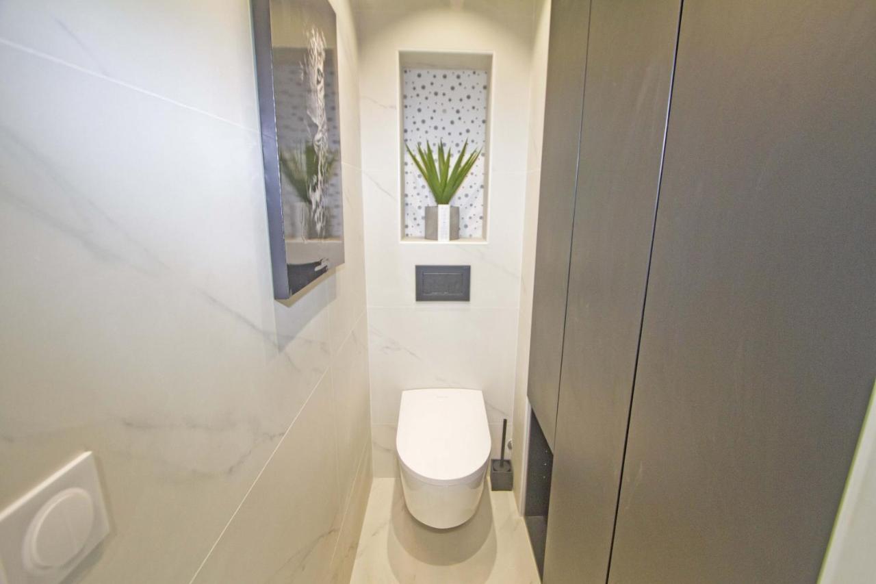 Luxury Garden Jacuzzi Promenade Apartment นีซ ภายนอก รูปภาพ