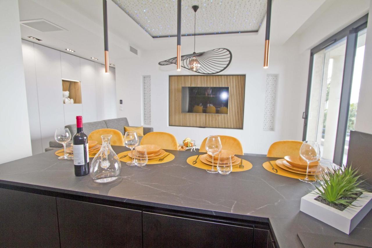 Luxury Garden Jacuzzi Promenade Apartment นีซ ภายนอก รูปภาพ